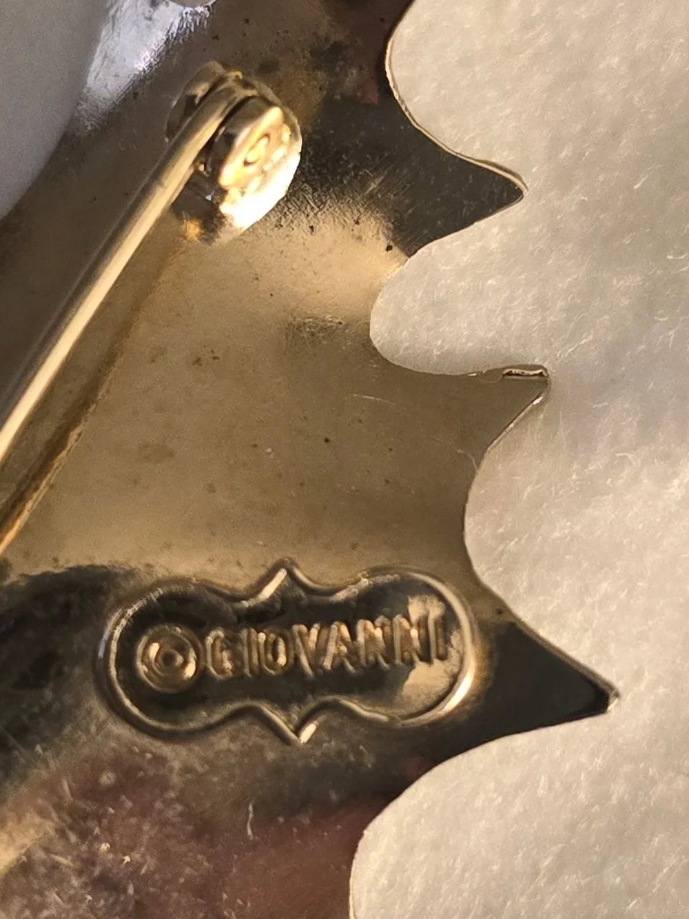 Vintage Giovanni Holly Leaf Gold-tone Brooch
